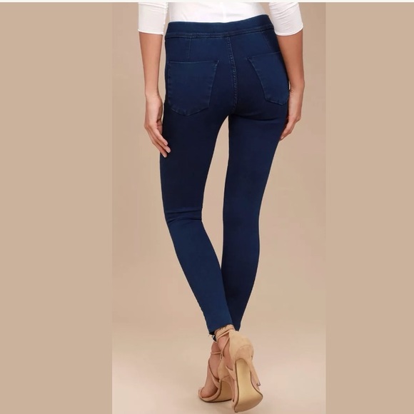 Free People Dark Denim SizeShort Jean Leggings NWT - Picture 3 of 4